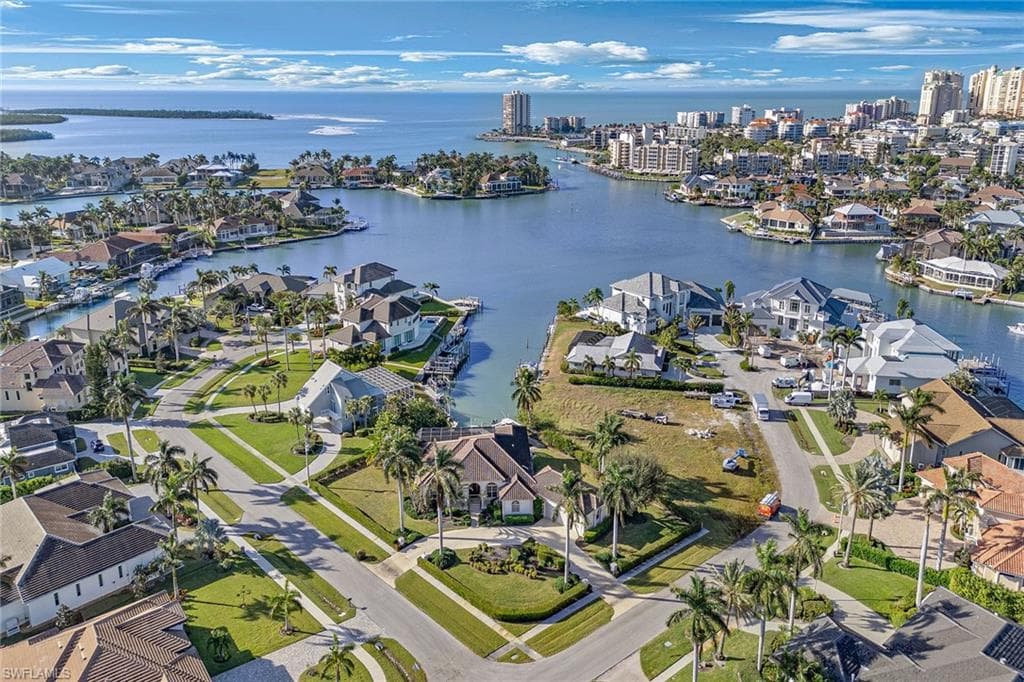 800 Arcadia Ct, Marco Island, FL 34145-1