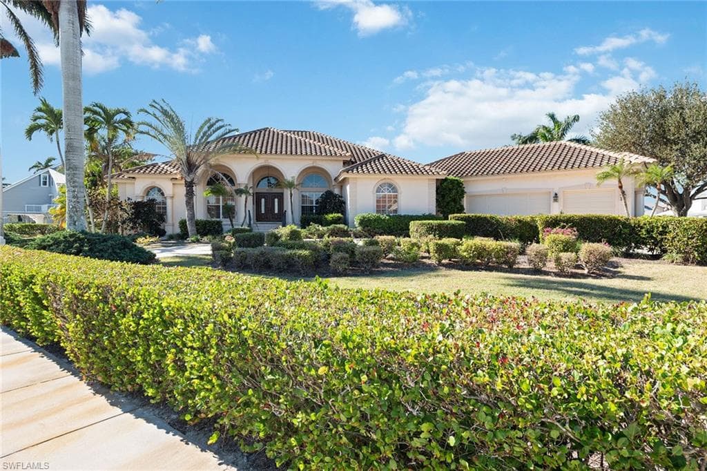 800 Arcadia Ct, Marco Island, FL 34145-47