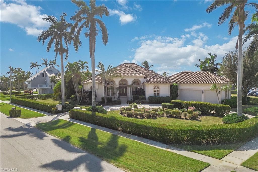 800 Arcadia Ct, Marco Island, FL 34145-48