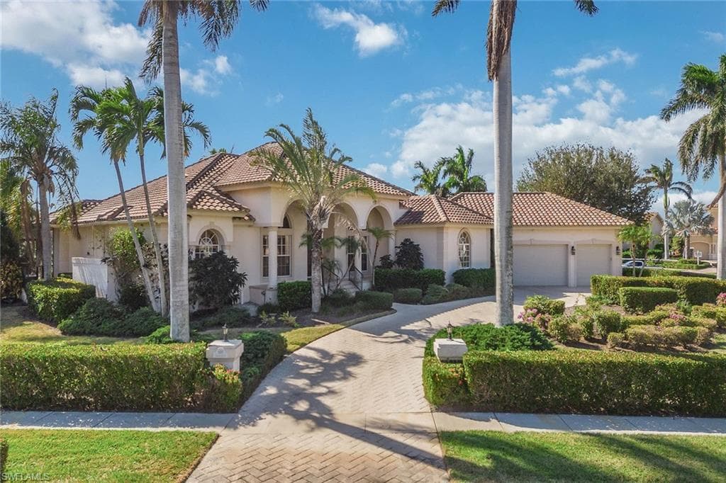 800 Arcadia Ct, Marco Island, FL 34145-49
