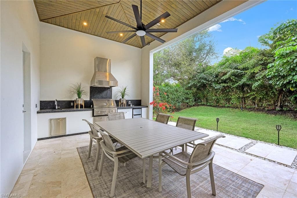 720 Orchid Dr, Naples, FL 34102-30