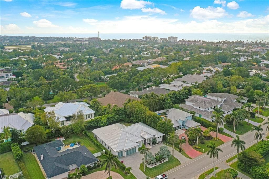 720 Orchid Dr, Naples, FL 34102-41