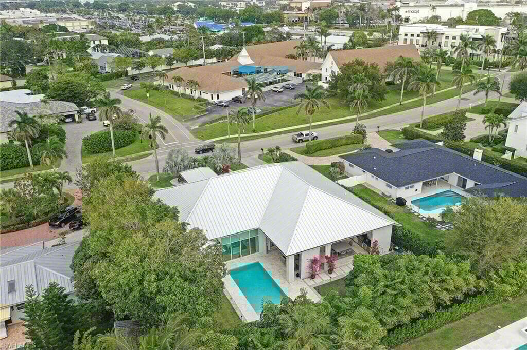 720 Orchid Dr, Naples, FL 34102-44