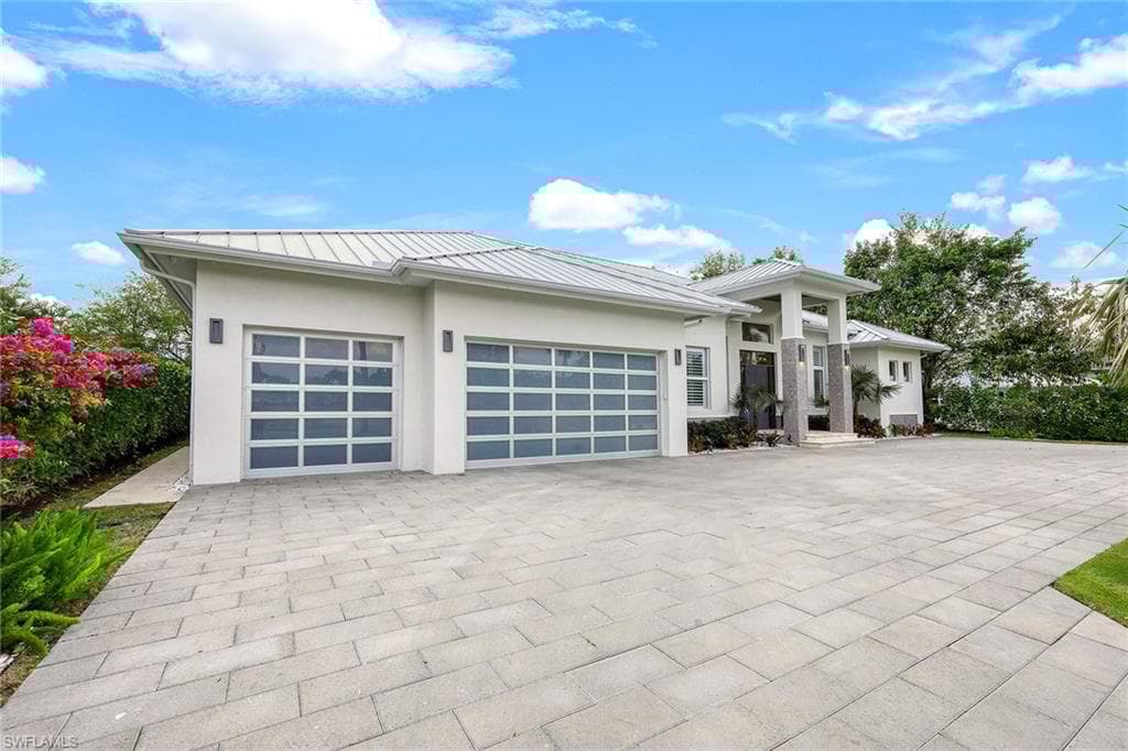 720 Orchid Dr, Naples, FL 34102-45