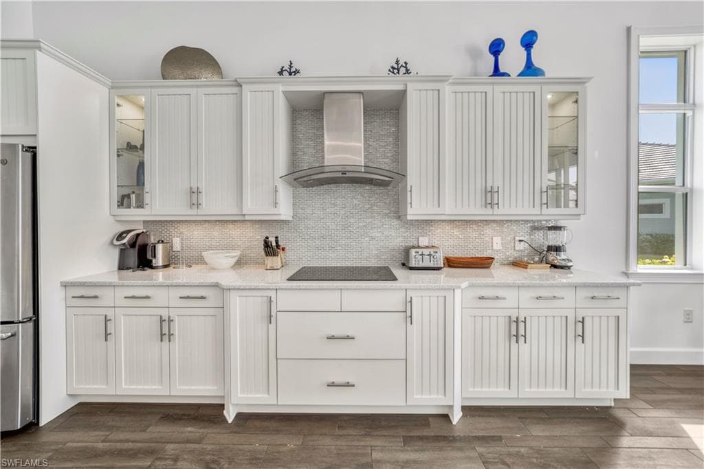 6399 Warwick Ave, Naples, FL 34113-11