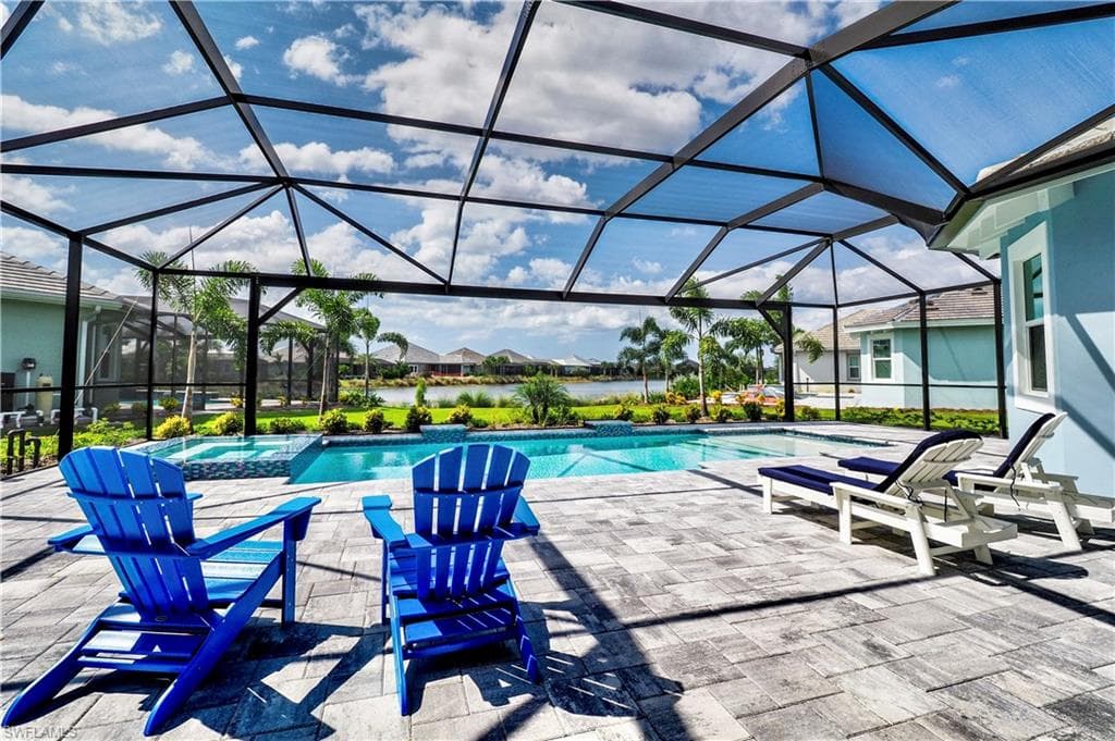 6399 Warwick Ave, Naples, FL 34113-15