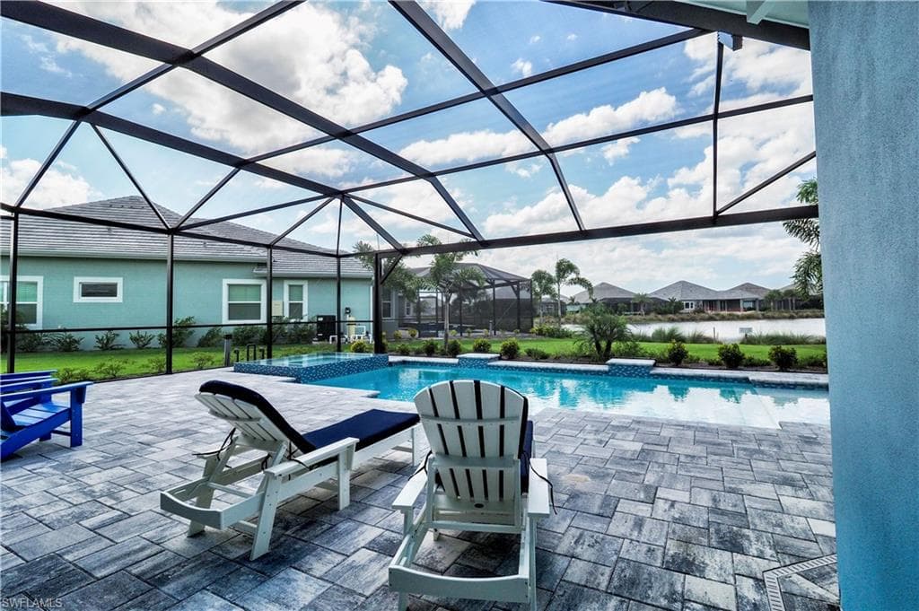 6399 Warwick Ave, Naples, FL 34113-17