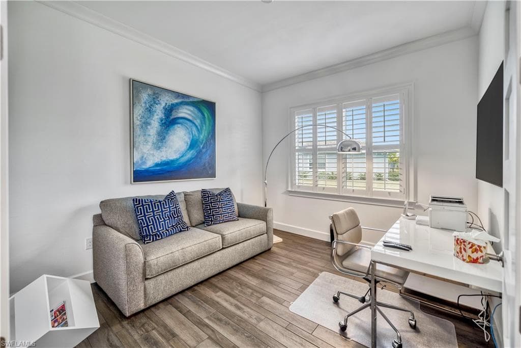 6399 Warwick Ave, Naples, FL 34113-5