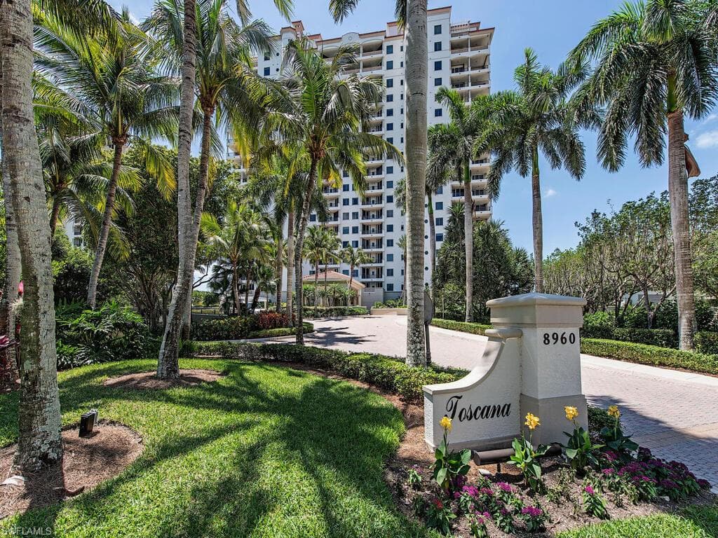 8960 Bay Colony Dr 1502, Naples, FL 34108-3