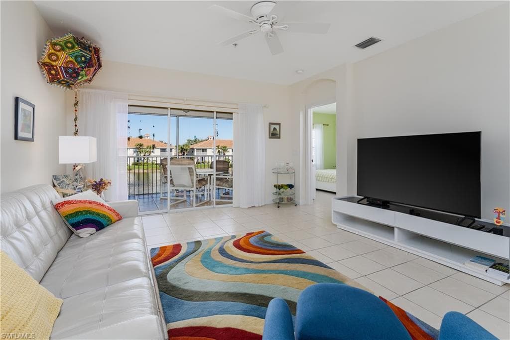3035 Horizon Ln 2208, Naples, FL 34109-4