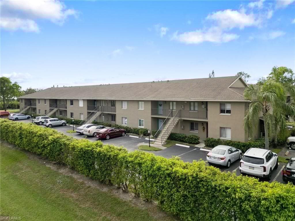 5697 Rattlesnake Hammock Rd 202c, Naples, FL 34113-47