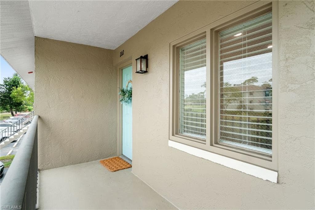 5697 Rattlesnake Hammock Rd 202c, Naples, FL 34113-6