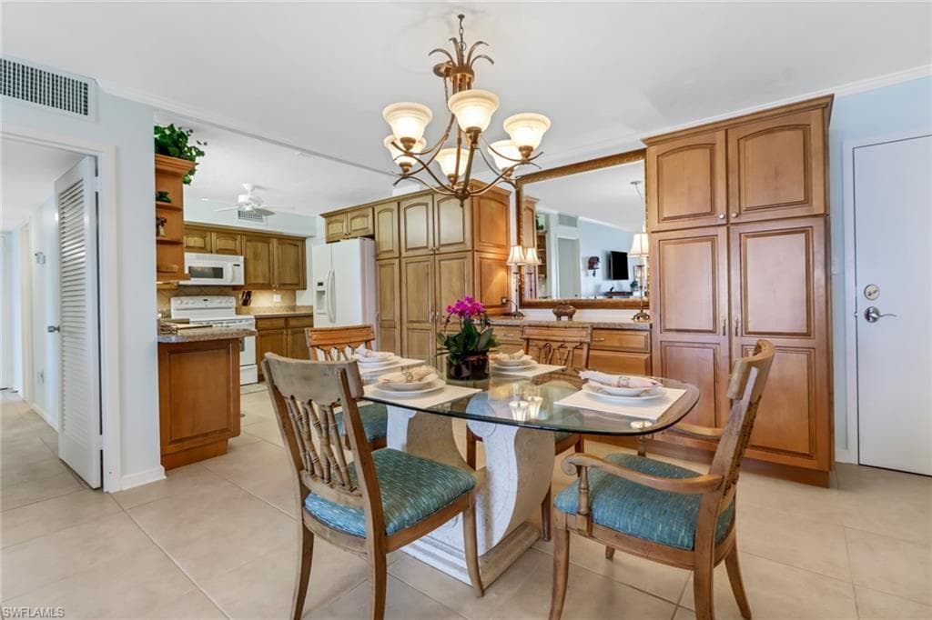 1977 Gulf Shore Blvd N 503, Naples, FL 34102-5