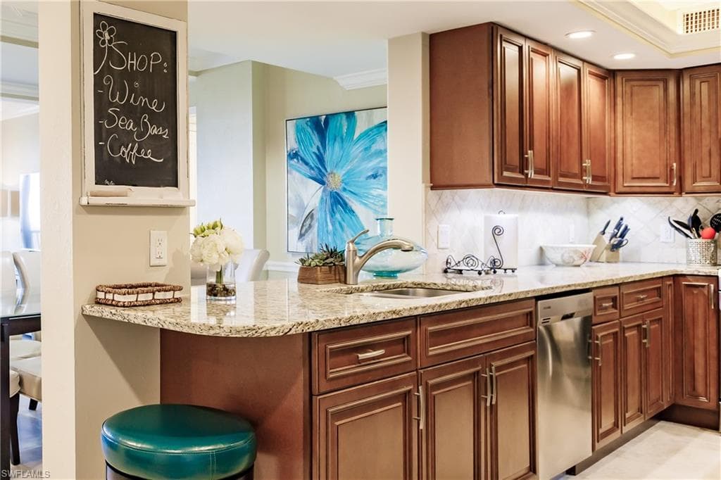 17 Bluebill Ave 1005, Naples, FL 34108-12