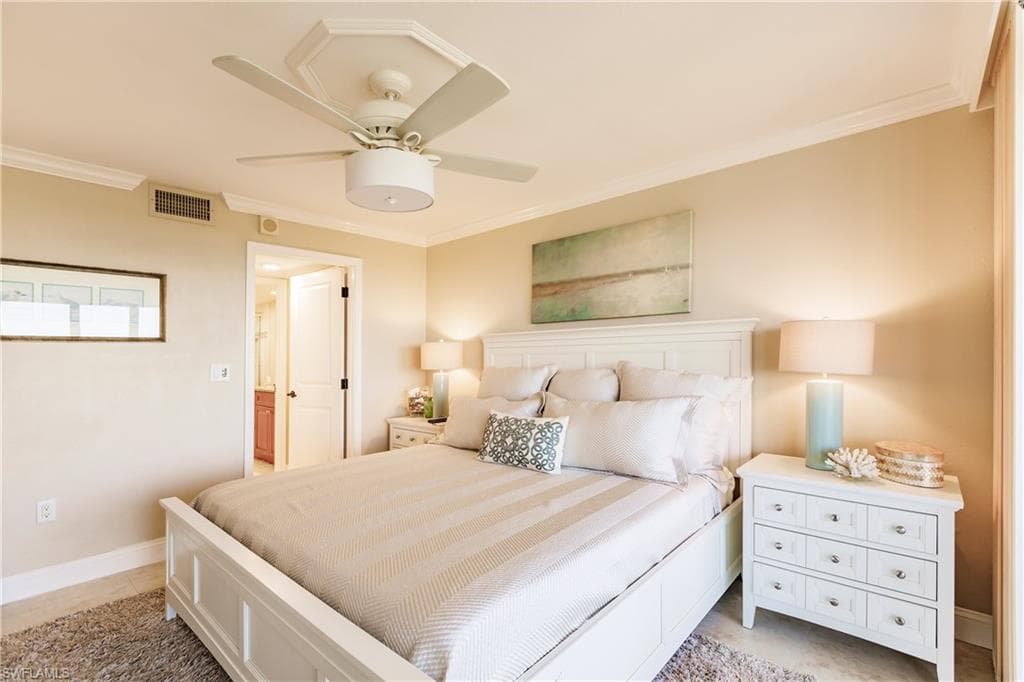 17 Bluebill Ave 1005, Naples, FL 34108-16