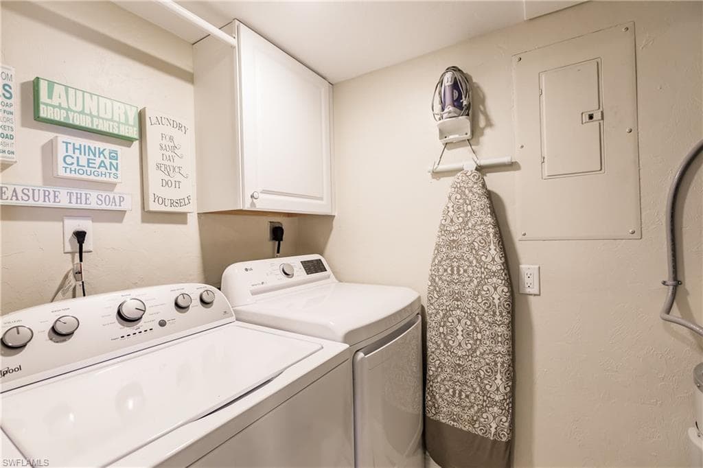17 Bluebill Ave 1005, Naples, FL 34108-23