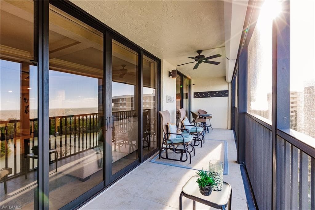 17 Bluebill Ave 1005, Naples, FL 34108-25