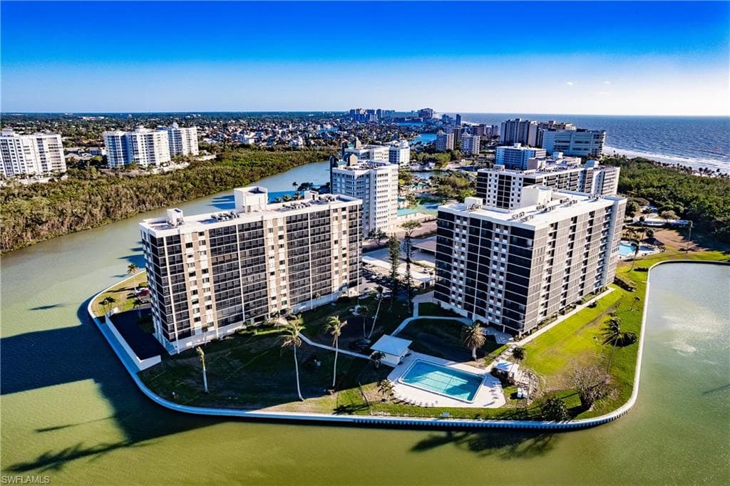 17 Bluebill Ave 1005, Naples, FL 34108-28