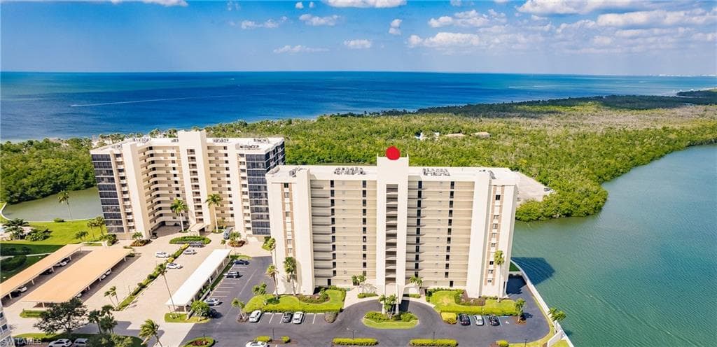 17 Bluebill Ave 1005, Naples, FL 34108-2