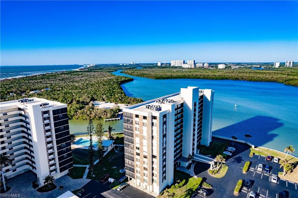 17 Bluebill Ave 1005, Naples, FL 34108-30