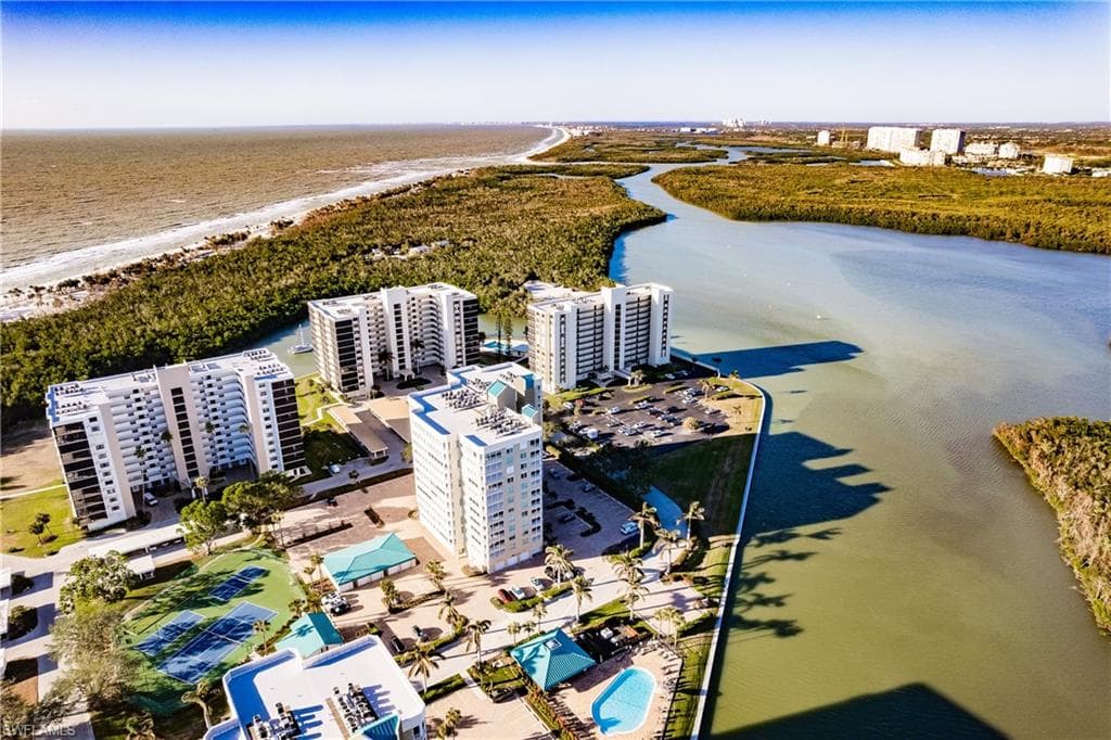 17 Bluebill Ave 1005, Naples, FL 34108-35