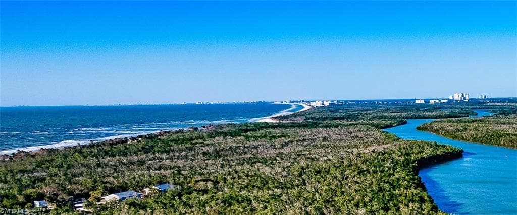 17 Bluebill Ave 1005, Naples, FL 34108-3