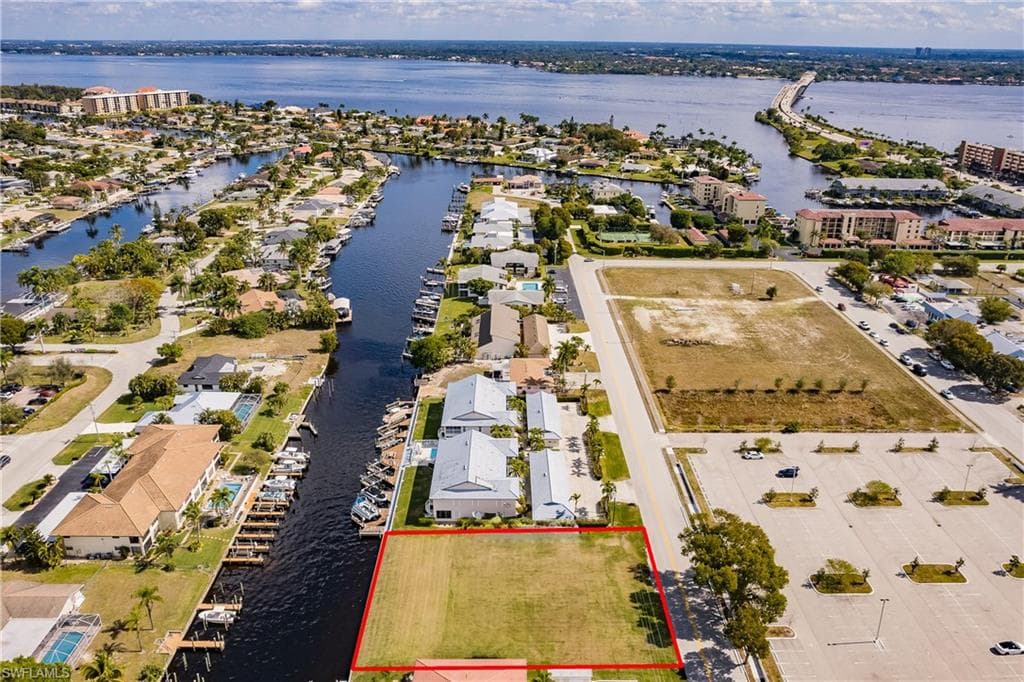 1631 46th Ln 101, Cape Coral, FL 33904-11