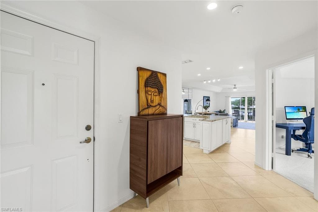 505 Mardel Dr 112, Naples, FL 34104-4