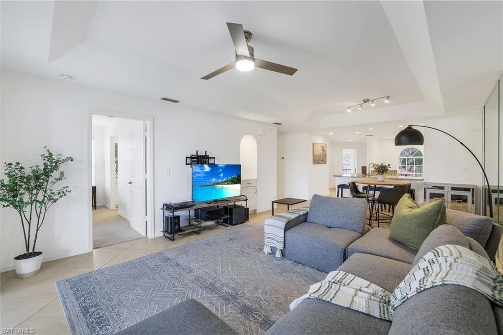 505 Mardel Dr 112, Naples, FL 34104-6