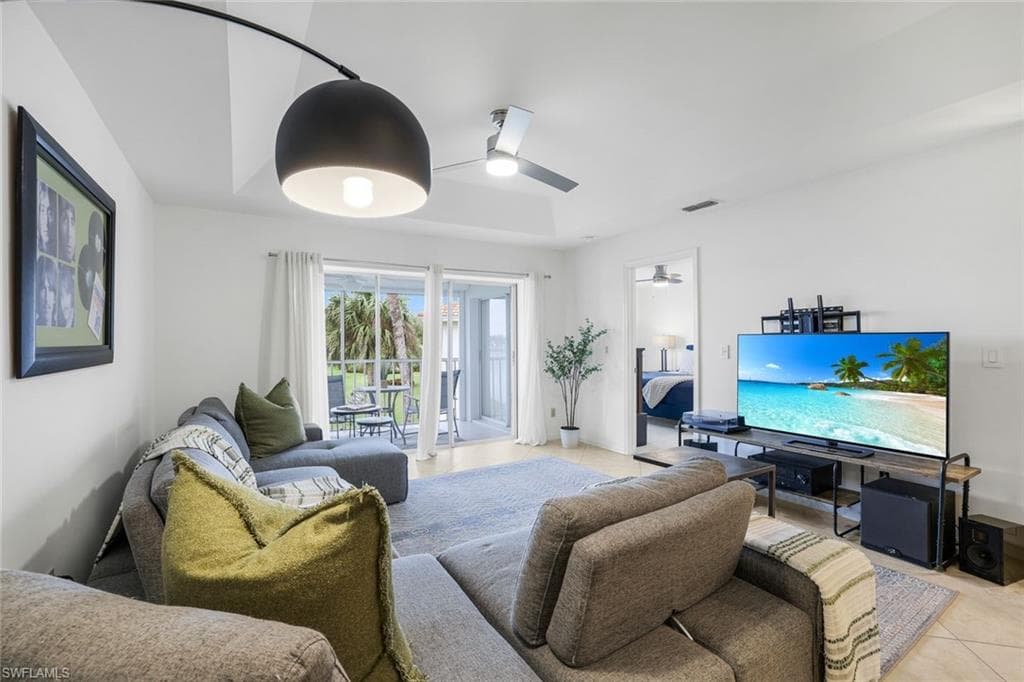 505 Mardel Dr 112, Naples, FL 34104-7