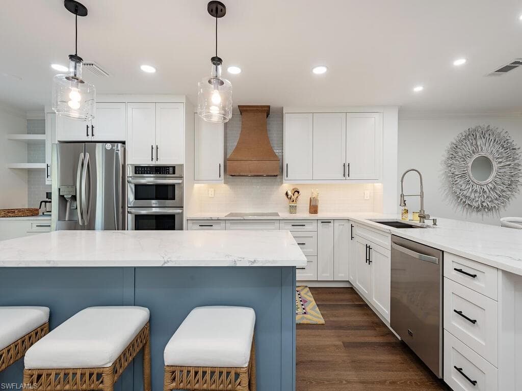 1020 6th St S 1020, Naples, FL 34102-5