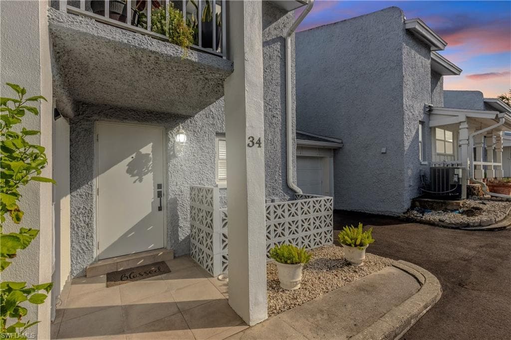 34 Watercolor Way 34, Naples, FL 34113-3