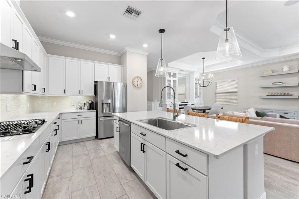 1811 Mustique St, Naples, FL 34120-9