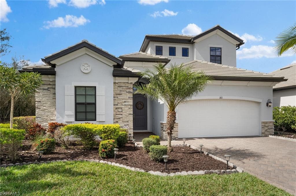 1811 Mustique St, Naples, FL 34120-1