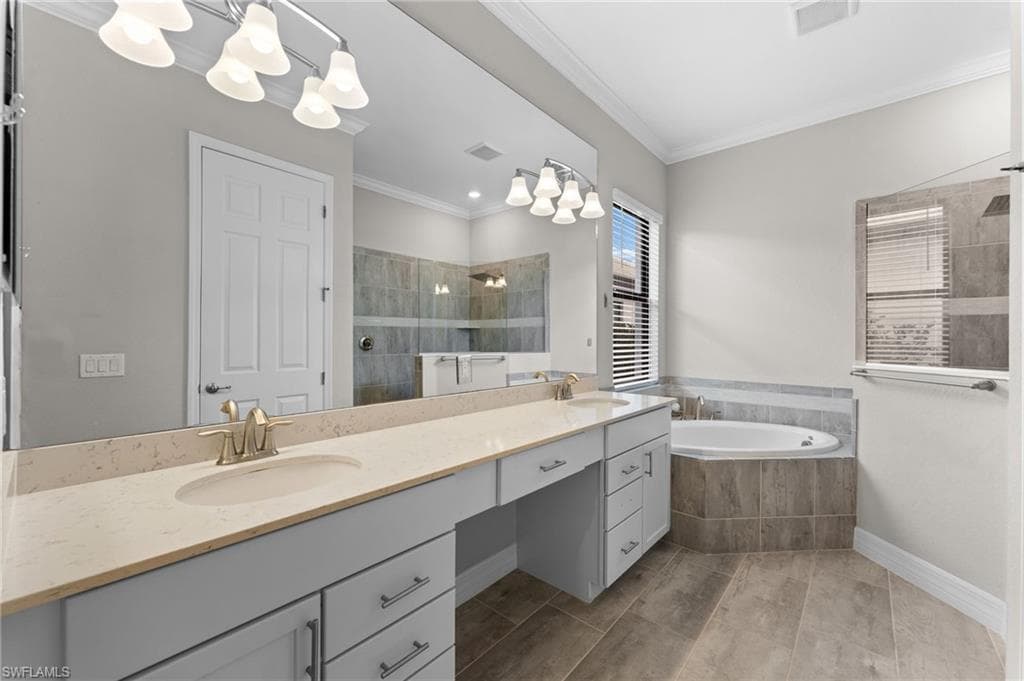1811 Mustique St, Naples, FL 34120-28