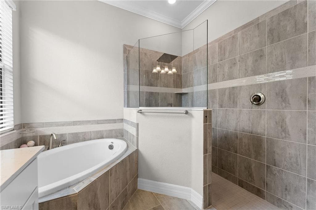 1811 Mustique St, Naples, FL 34120-29