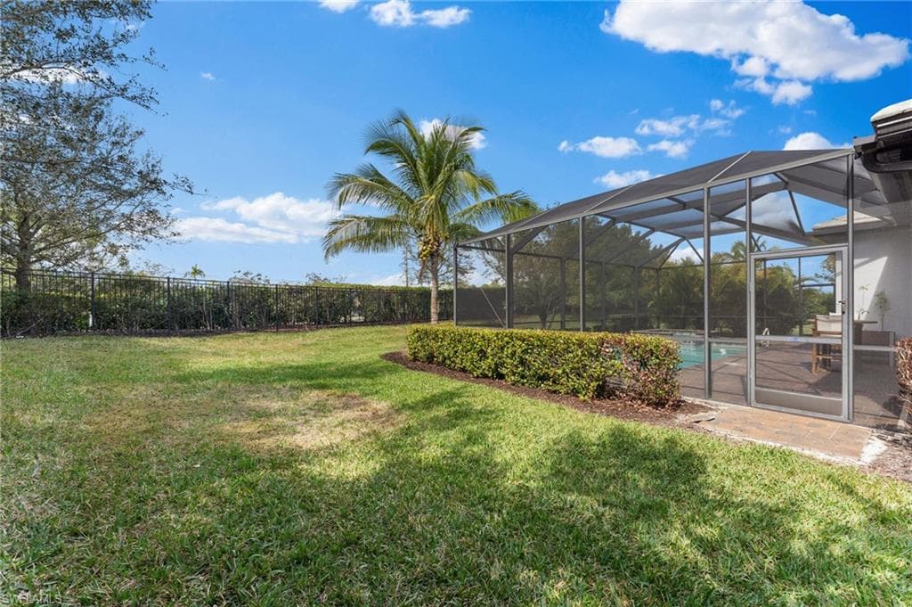 1811 Mustique St, Naples, FL 34120-39