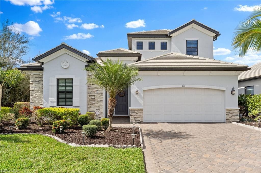 1811 Mustique St, Naples, FL 34120-44
