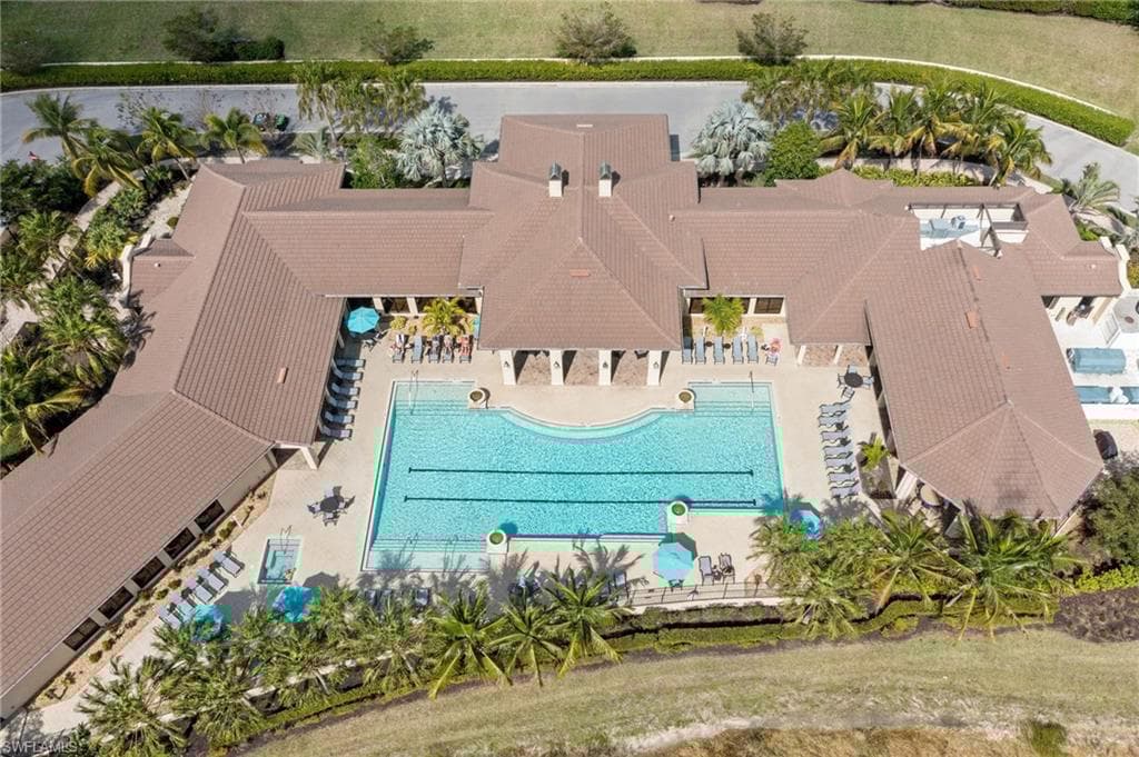 1811 Mustique St, Naples, FL 34120-46