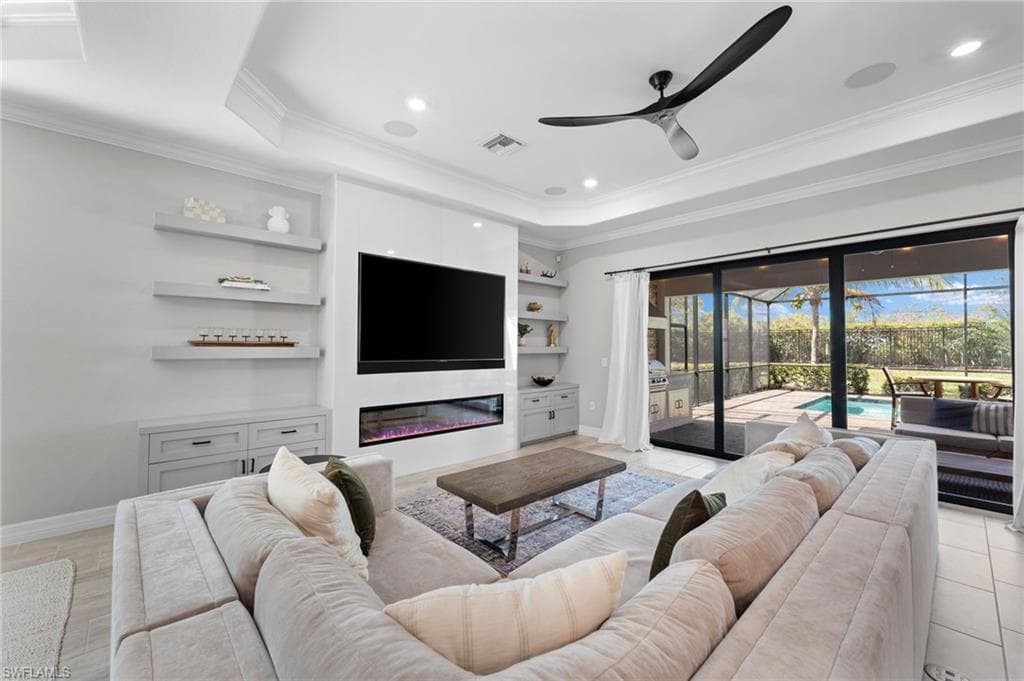 1811 Mustique St, Naples, FL 34120-8