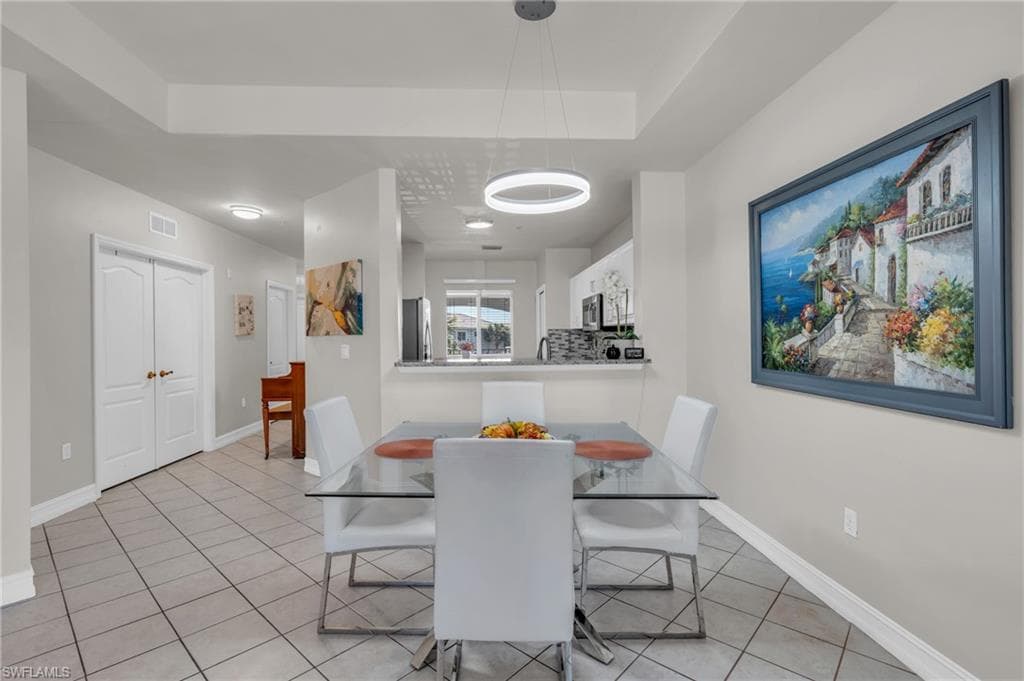 7835 Regal Heron Cir 306, Naples, FL 34104-3