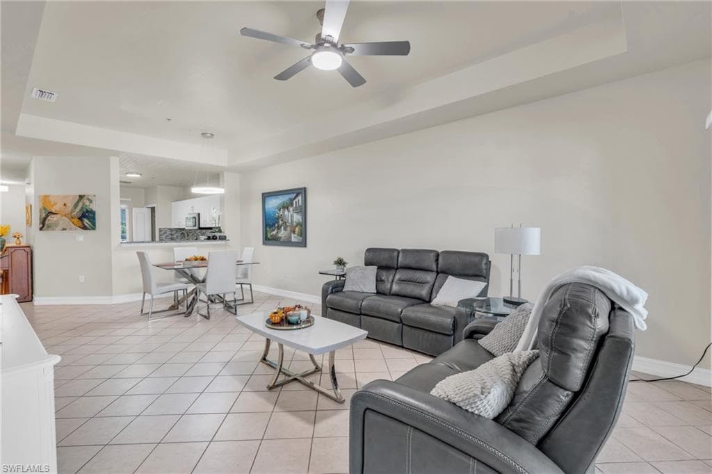 7835 Regal Heron Cir 306, Naples, FL 34104-6