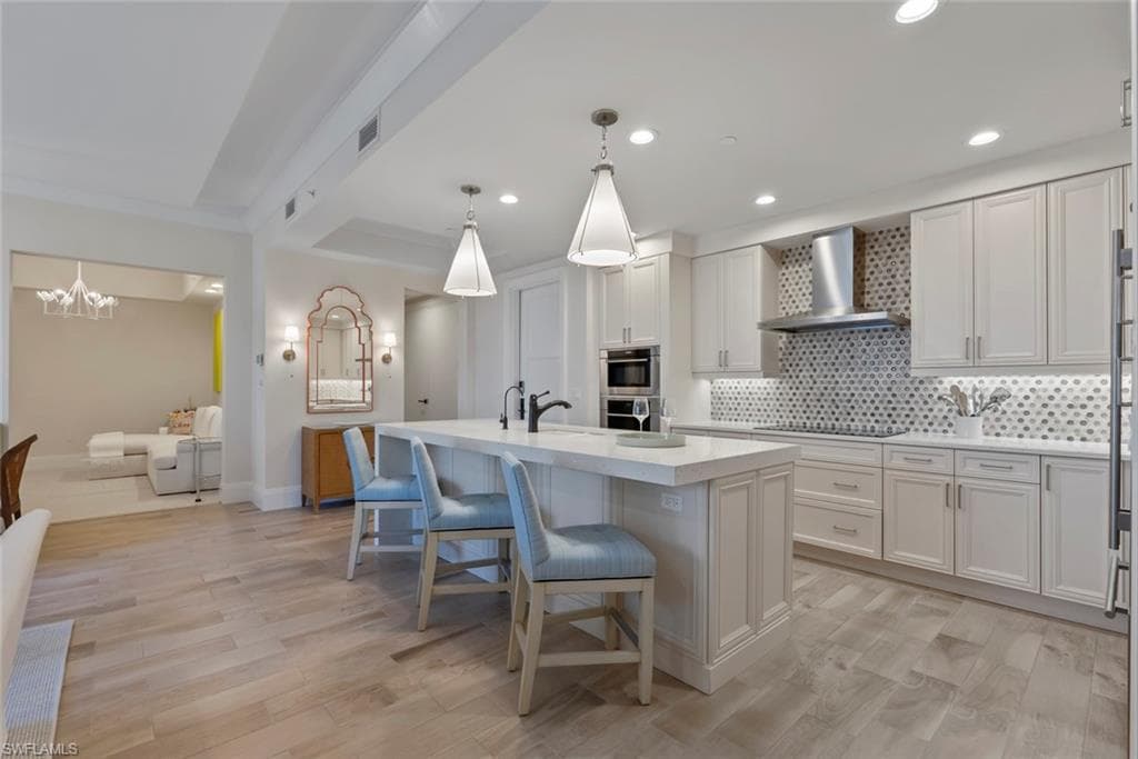 1035 3rd Ave S 317, Naples, FL 34102-10