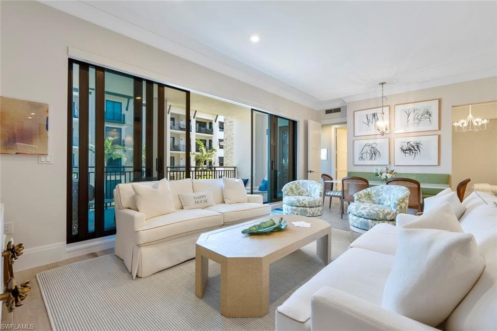 1035 3rd Ave S 317, Naples, FL 34102-1