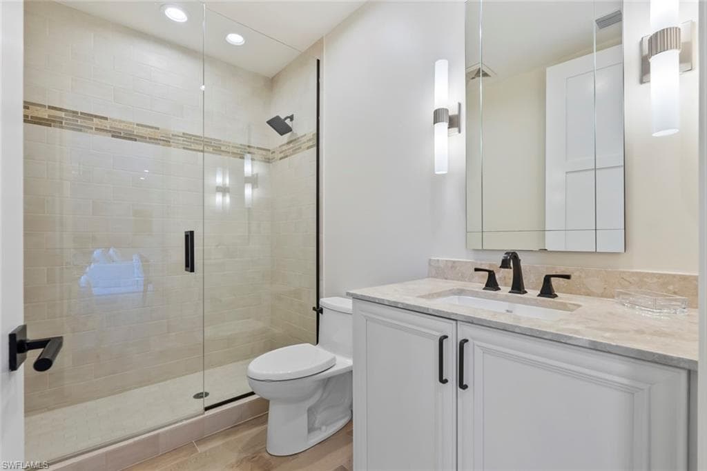 1035 3rd Ave S 317, Naples, FL 34102-25