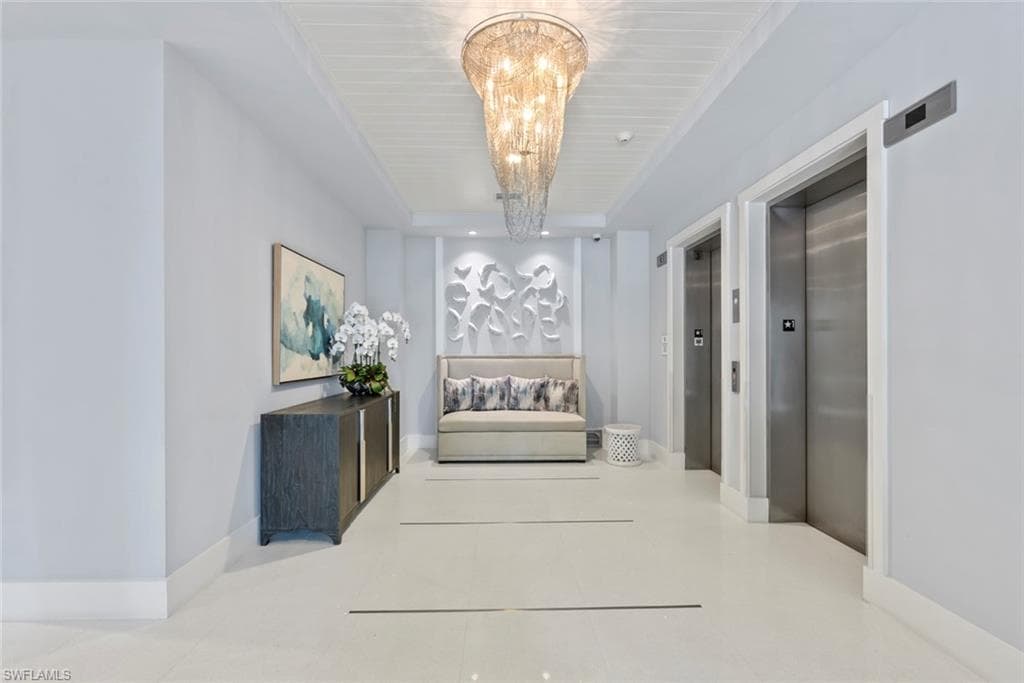 1035 3rd Ave S 317, Naples, FL 34102-30