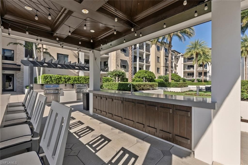 1035 3rd Ave S 317, Naples, FL 34102-35