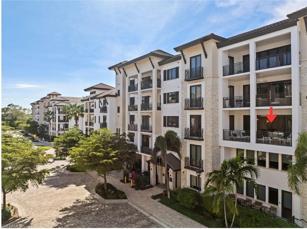 1035 3rd Ave S 317, Naples, FL 34102-40