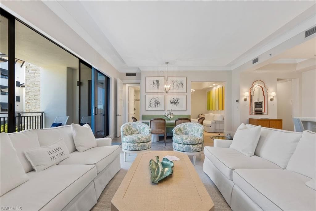 1035 3rd Ave S 317, Naples, FL 34102-4