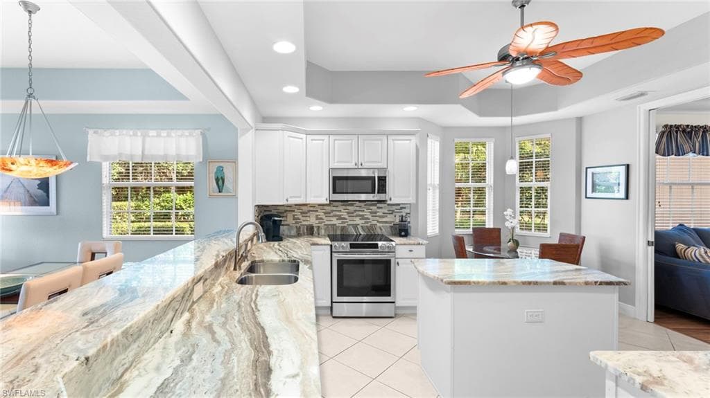 7876 Hawthorne Dr 1202, Naples, FL 34113-12